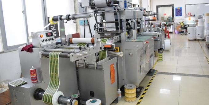 GUANGZHOU YM PACKAGE PRODUCTS CO.,LTD. linia produkcyjna producenta
