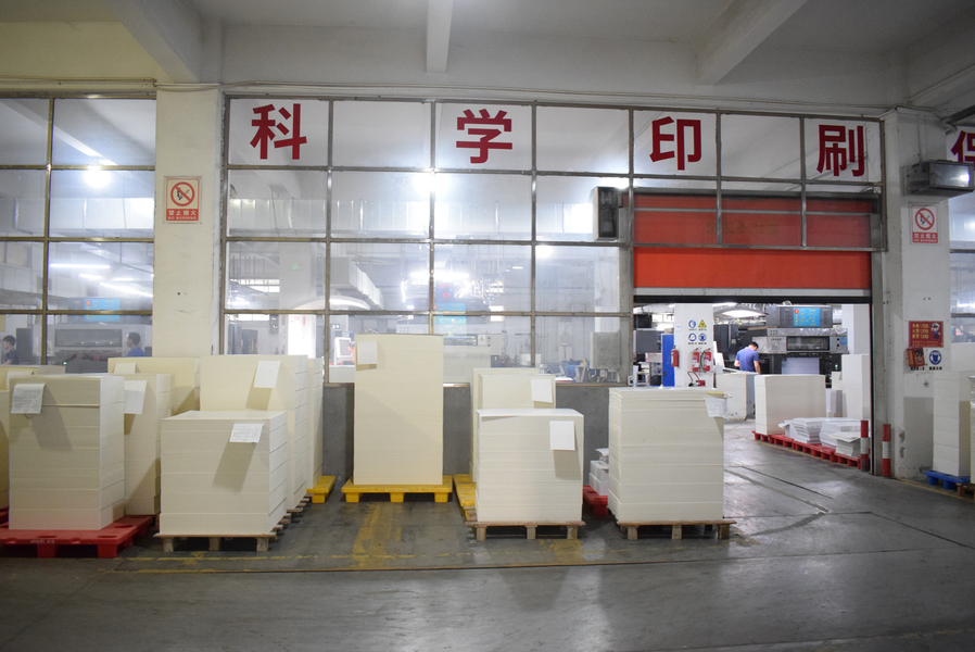 GUANGZHOU YM PACKAGE PRODUCTS CO.,LTD. linia produkcyjna producenta