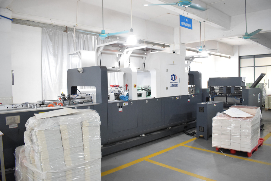 GUANGZHOU YM PACKAGE PRODUCTS CO.,LTD. linia produkcyjna producenta