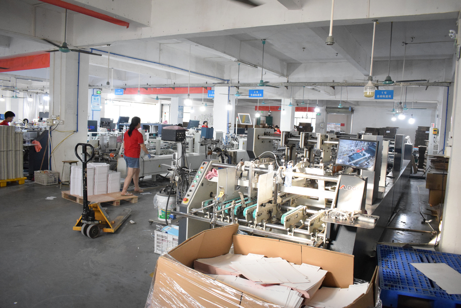 GUANGZHOU YM PACKAGE PRODUCTS CO.,LTD. linia produkcyjna producenta